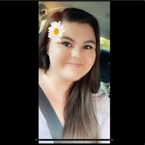 Meet your Posher, Marissa